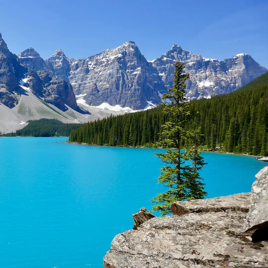 Canada Tourist Spot 01 W